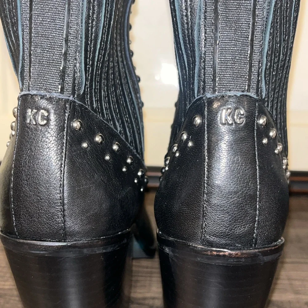 Kenneth Cole Bynona /West Side Studded Leather Western Black Booties EUC sz 5.5